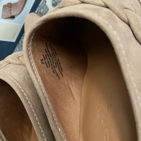 Universal thread target Avis bootie heels size 7.5 - Picture 6 of 7